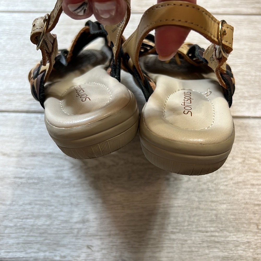 Softspots Aztec Pattern Sandals-7.5M - Picture 5 of 9